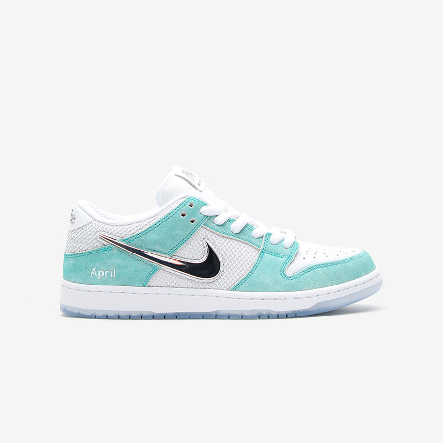 Nike SB Dunk Low April