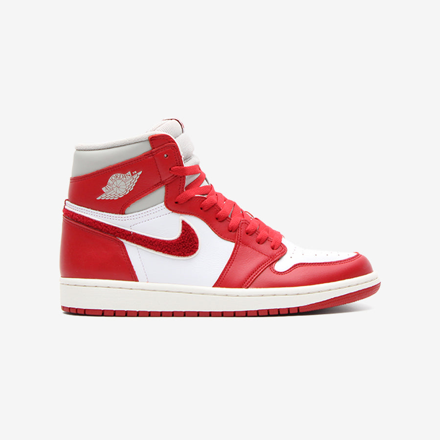 Nike Air Jordan 1 Retro High OG Varsity Red