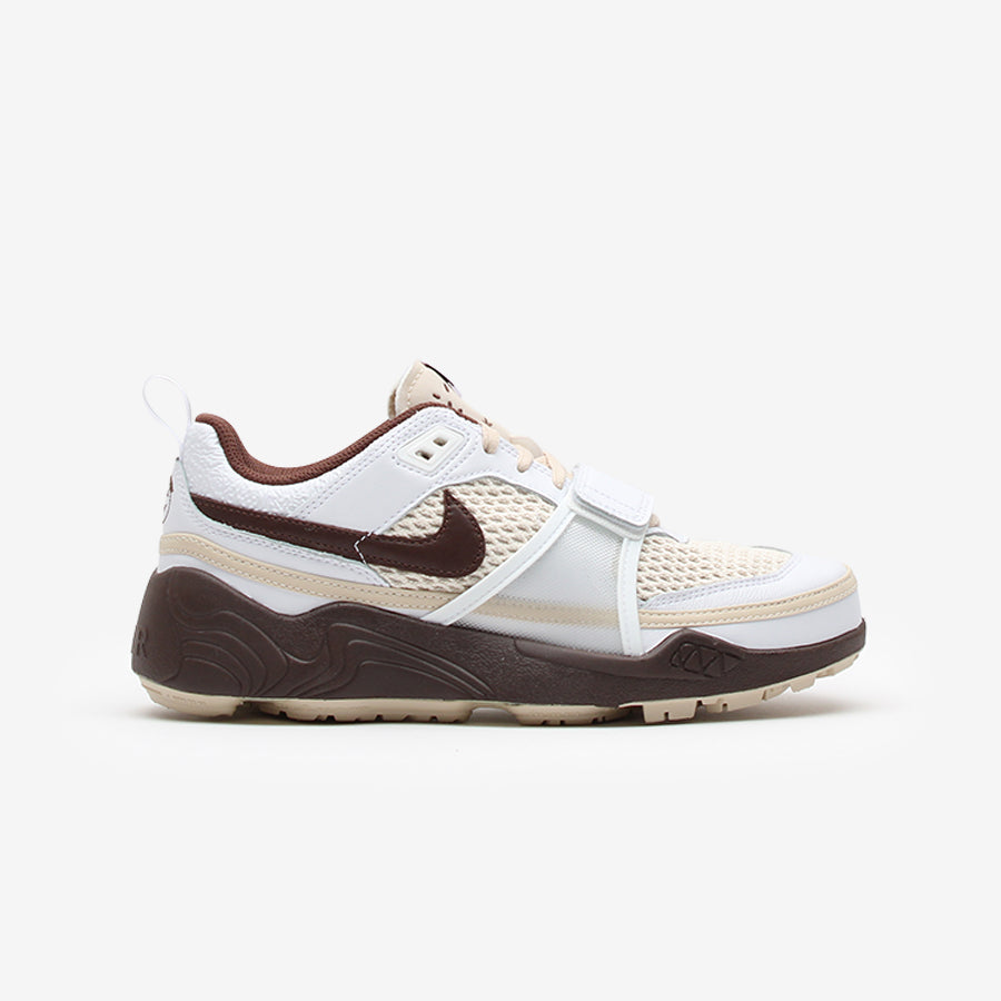 Nike Zoom Field Jaxx Travis Scott Light Chocolate